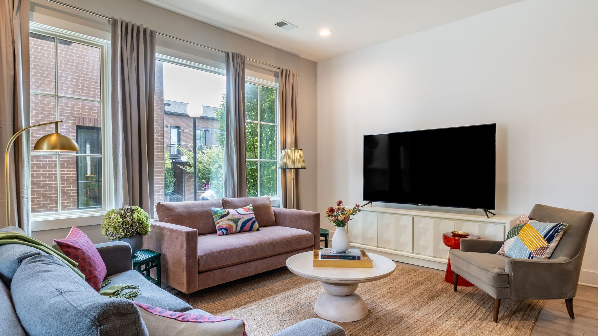 The Magnolia Buyout - 3 Units by AvantStay® | Book Direct & Save!